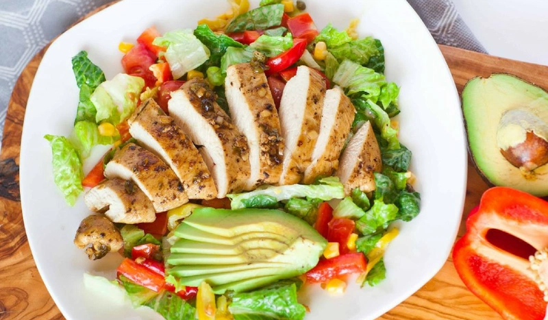 Salad cần tây là một món ăn lành mạnh cho những người có lượng cholesterol cao