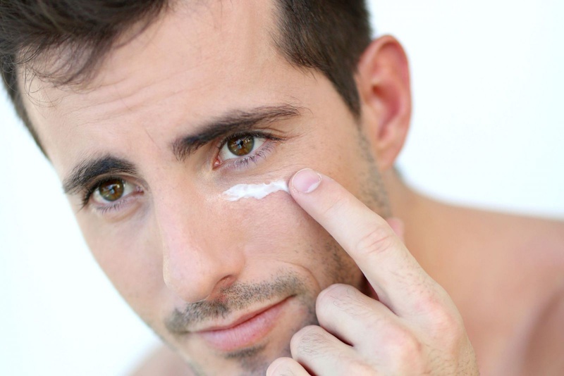 Gợi ý cách chọn kem che khuyết điểm cho nam giới 4