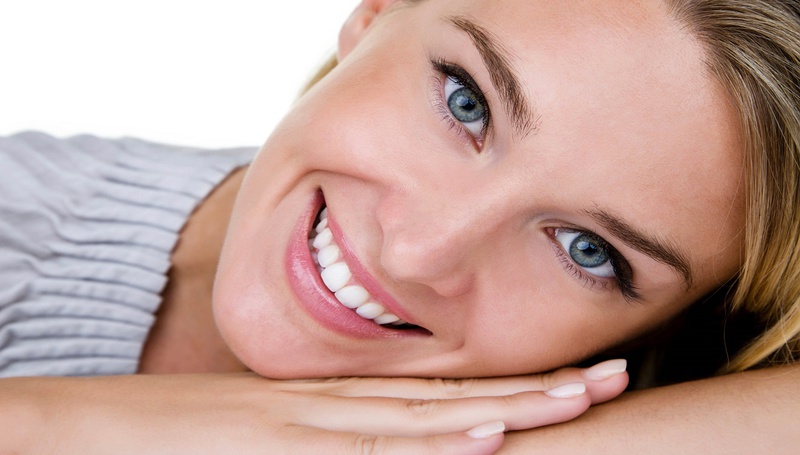 Khớp cắn chuẩn giúp tỷ lệ khuôn mặt không bị lệch khi cười