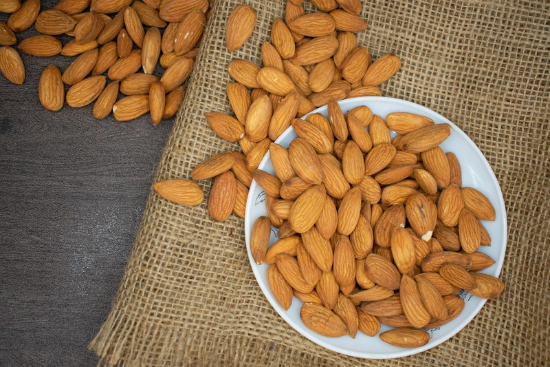 hạnh nhân bao nhiêu calo 3