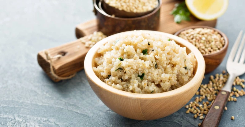 Hạt quinoa bao nhiêu calo? Công dụng bất ngờ mà hạt quinoa mang lại 1