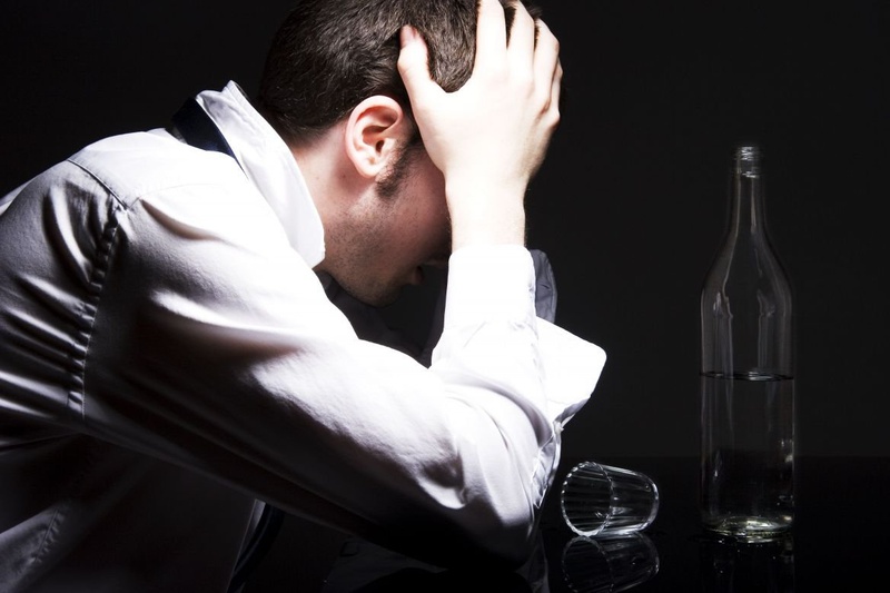 Hậu Covid-19 – Tại sao uống rượu lại đau đầu?2