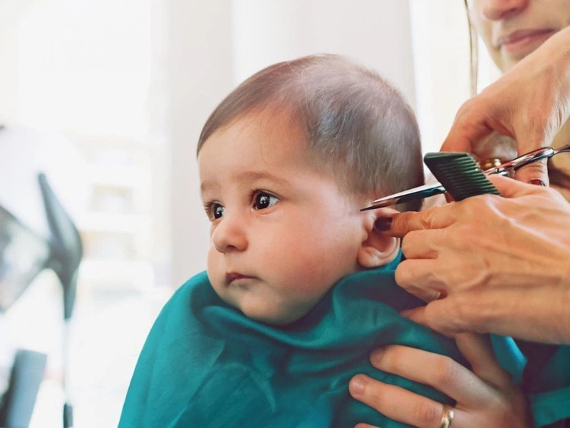 Cách cắt tóc tại nhà cho bé trai bằng kéo và tông đơ vài phút là đẹp như  soái ca