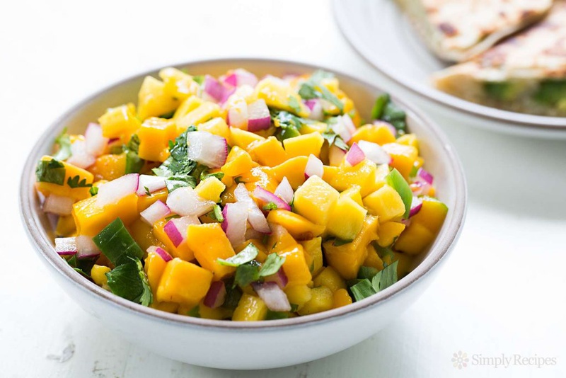Hướng dẫn cách chế biến 5 loại salad tốt cho tim mạch