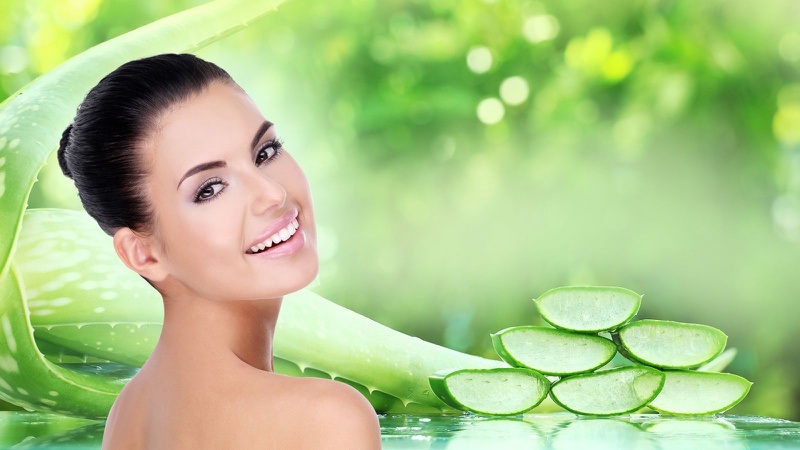 Hướng dẫn cách làm lông mày rậm bằng nha đam đúng cách tại nhà2