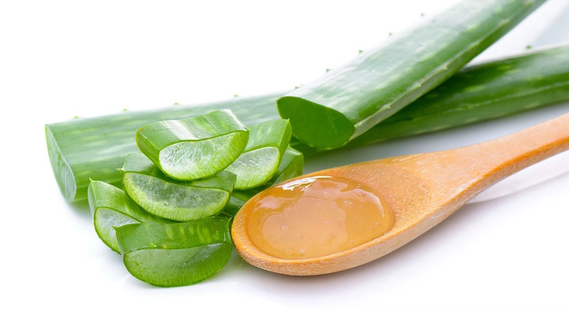 Làm trắng da với nha đam giàu vitamin E