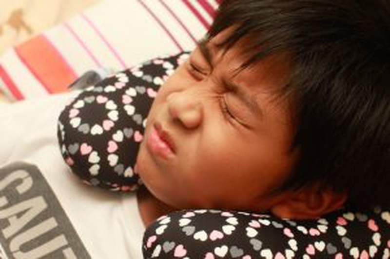 Hướng dẫn mẹ làm thế nào để chữa khó ngủ cho bé 1
