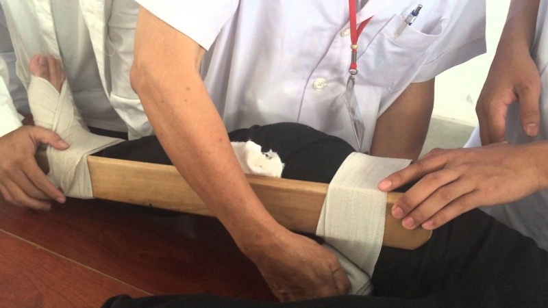 Hướng dẫn sơ cứu người bị tai nạn giao thông 3