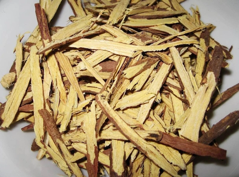 Khi bị viêm họng nên ngậm gì cho nhanh khỏi 2