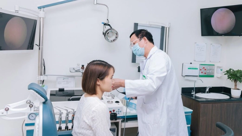 Khi nào cần chích nhọt ống tai ngoài?