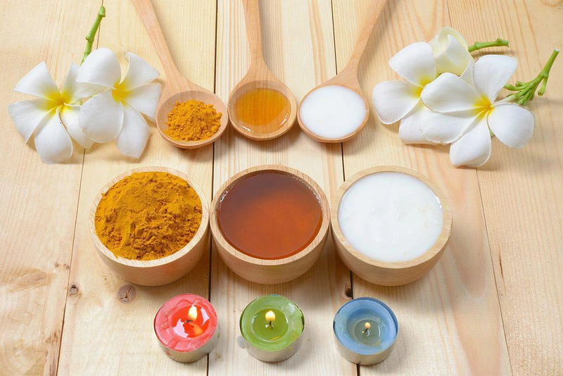 Làm đẹp đơn giản: 3 cách trị thâm mụn bằng nghệ3