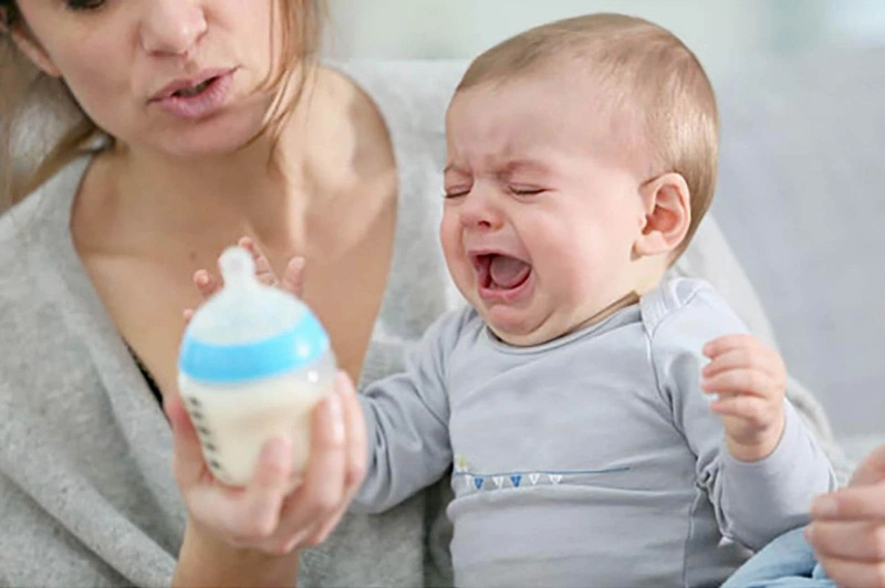 Làm sao để biết bé có hợp sữa hay không?1