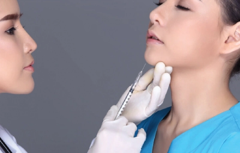 Làm sao khi độn cằm bị lệch? Cách khắc phục cằm lệch 4