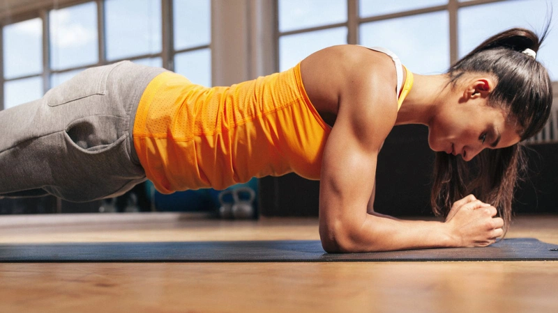 Lịch trình 30 ngày plank để có vòng eo thon gọn