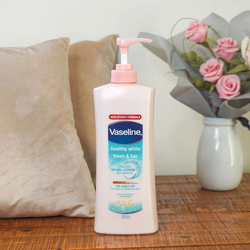 Liệu có thể dùng vaseline như loại kem dưỡng ẩm tốt không? 3