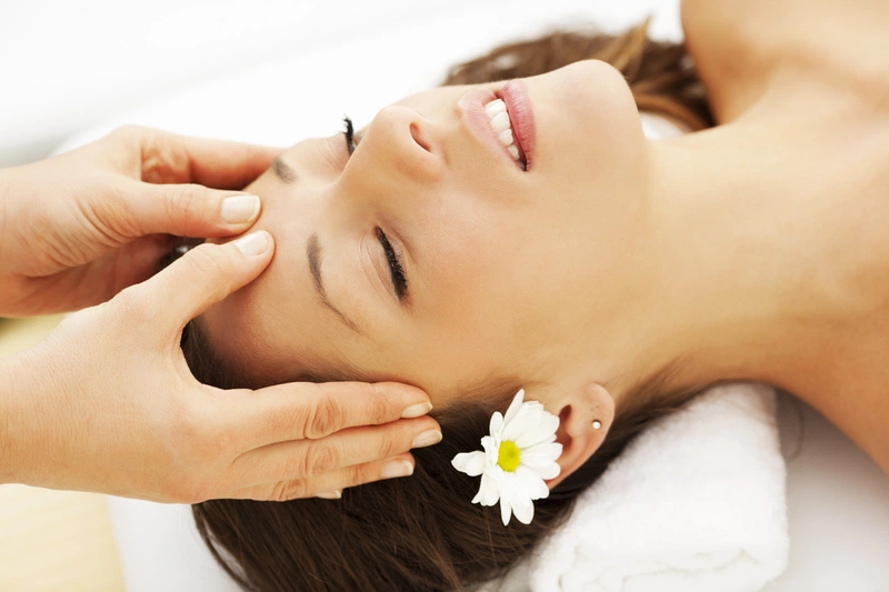 Lợi ích của việc massage mặt là gì? 3