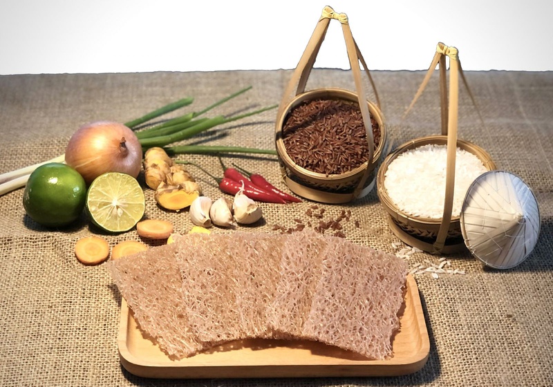 Mách bạn cách làm bánh hỏi gạo lứt ngon đúng vị 3