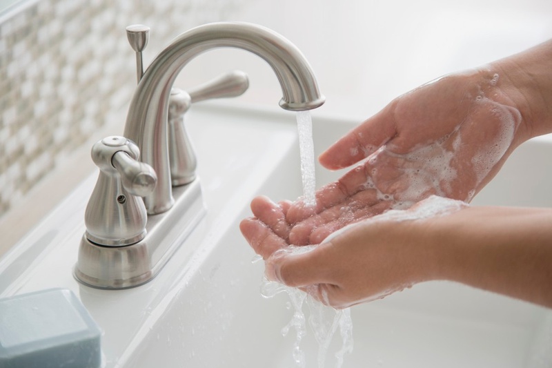 Mách bạn cách xử lý khi không biết đau mắt đỏ phải làm thế nào 3