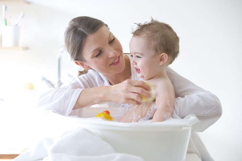 Mách cha mẹ bí quyết chăm sóc trẻ bị thủy đậu