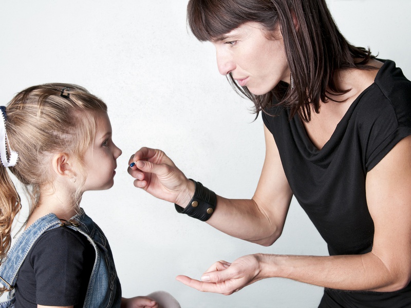 Mách mẹ cách chăm sóc bé bị viêm mũi cấp 3