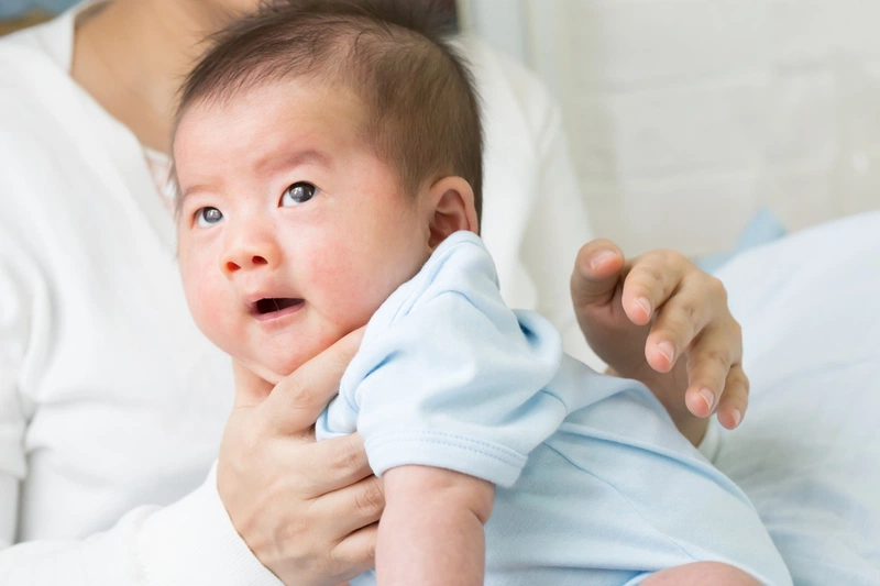 Mách mẹ chăm sóc trẻ sơ sinh bị viêm phổi 3