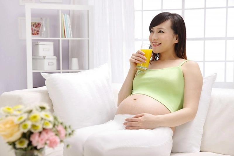 Mang thai uống nước mía như thế nào là tốt? 2