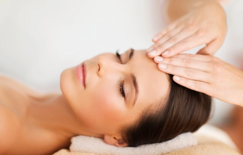 Massage mặt buổi sáng: Tinh thần thoải mái, da căng mọng, trắng hồng 1