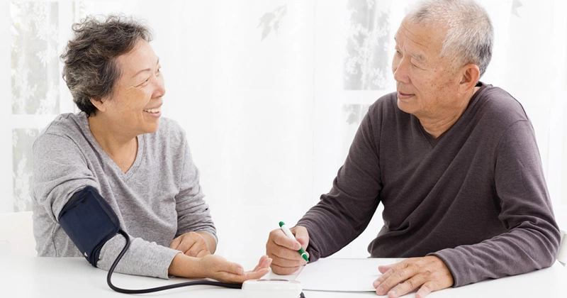 Máy đo huyết áp Necmed tiện lợi cho mọi gia đình 3