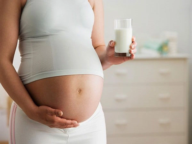 Mẹ bầu có nên uống DHA với sữa không1