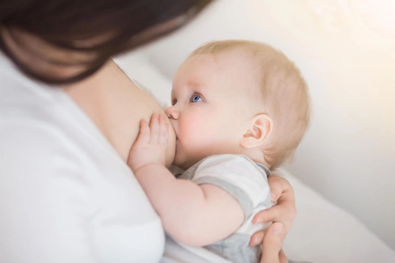 Mẹ bỉm đang cho con bú có uống dầu cá được không 1