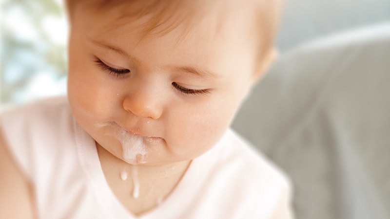Mẹ phải làm gì khi trẻ sơ sinh bị khò khè ở cổ họng? 3