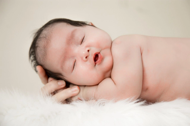 Mẹ phải làm gì khi trẻ sơ sinh bị khò khè ở cổ họng? 2
