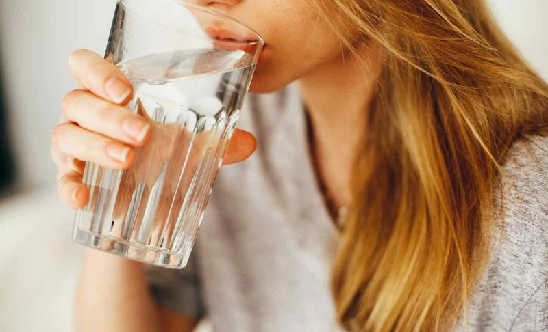 Mẹ và bé: Đang có con bú uống cà phê  sữa được không? 3