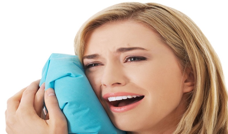 Ê buốt răng là do lớp bảo vệ răng bên ngoài bị mài mòn