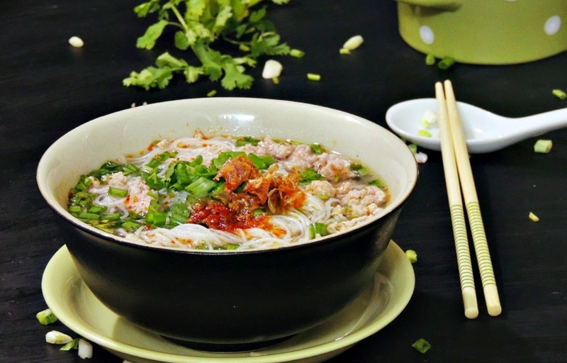 Dịch vụ vận chuyển mì gạo đi Châu Âu giá rẻ, nhanh chóng