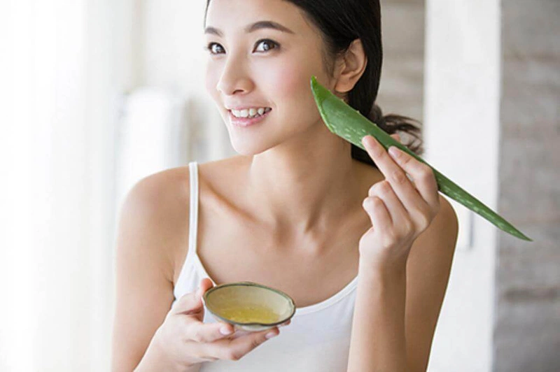 Mờ nám, tàn nhang trên da mặt với công thức từ nha đam 2