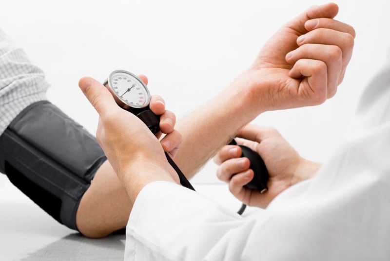 Một người bình thường có huyết áp tối thiểu cao bao nhiêu?