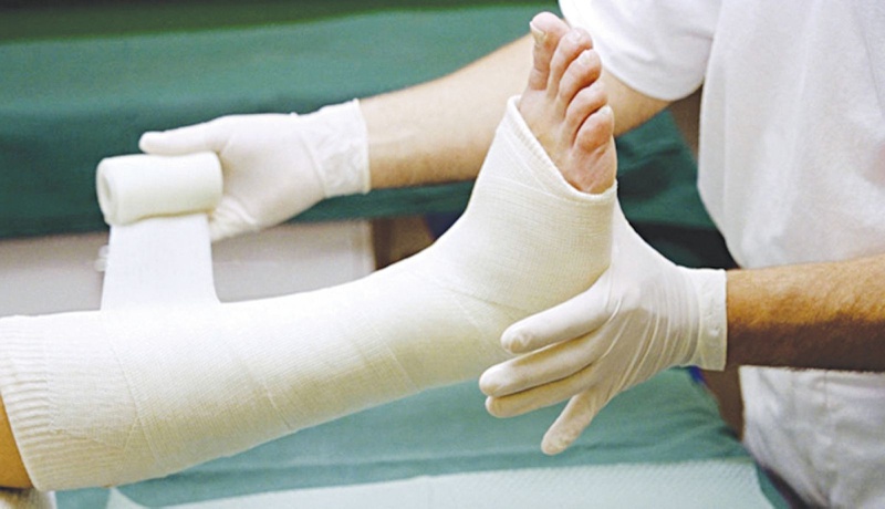 Một số dụng cụ sơ cứu cầm máu cần có tại nhà 2