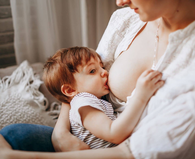 Giải đáp thắc mắc: Phụ nữ sau sinh ăn gì nhiều sữa mà không béo?