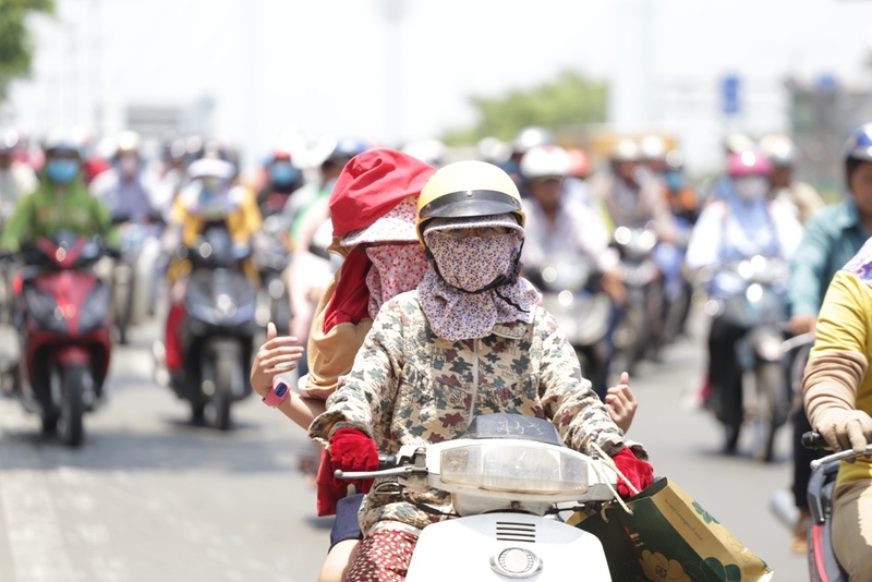 Nắng nóng ở TP.HCM khiến nhiều người nhập viện 1