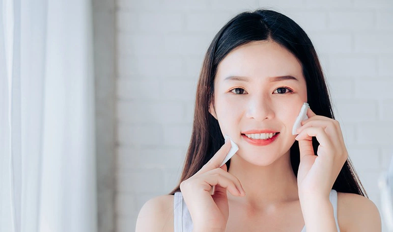 Nên dùng sáp tẩy trang hay dầu tẩy trang 3