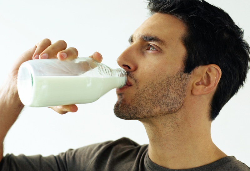 Nên tu sữa ngăn chặn loãng xương càng nhanh càng tốt