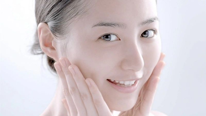 Nên xịt khoáng trước hay sau kem chống nắng 2