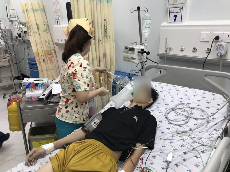 Khi bị ngộ độc diquat cần làm sạch chất độc trong thời gian sớm nhất