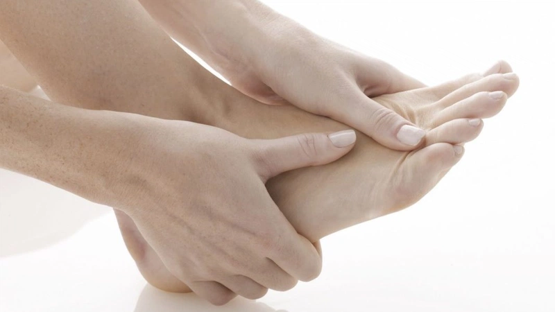 Ngón chân bị nứt cổ gà phải làm sao nhanh khỏi? 3