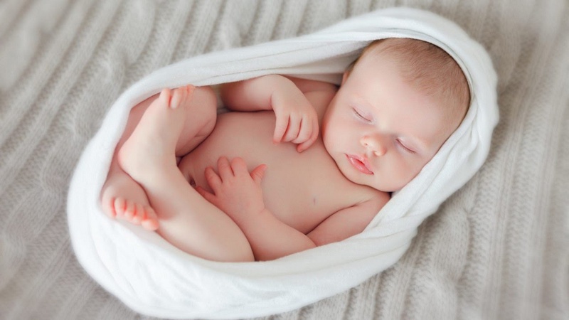 Hướng dẫn cách vỗ ợ hơi khi bé ngủ hiệu quả mà không làm bé thức giấc 1