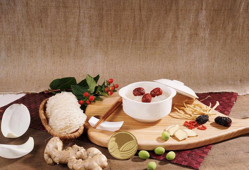 Người bị đau dạ dày chỉ nên ăn một lượng vừa đủ và đúng với liều lượng đã được khuyến cáo