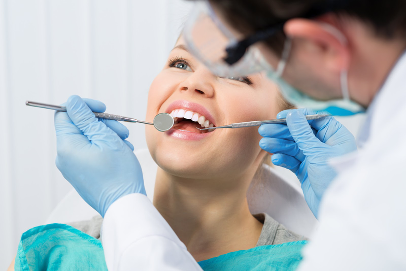 Người lớn tuổi niềng răng được không 1