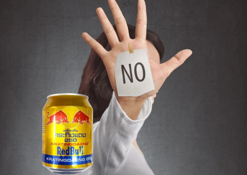 Người mới xăm môi có được uống bò húc không? Nên uống gì tốt cho việc lên màu môi  3