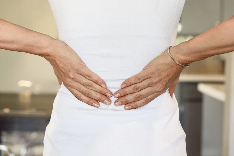 Nên tập thể dục hằng ngày để phòng tránh đau lưng sau khi quan hệ